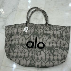 New Alo bag with tag